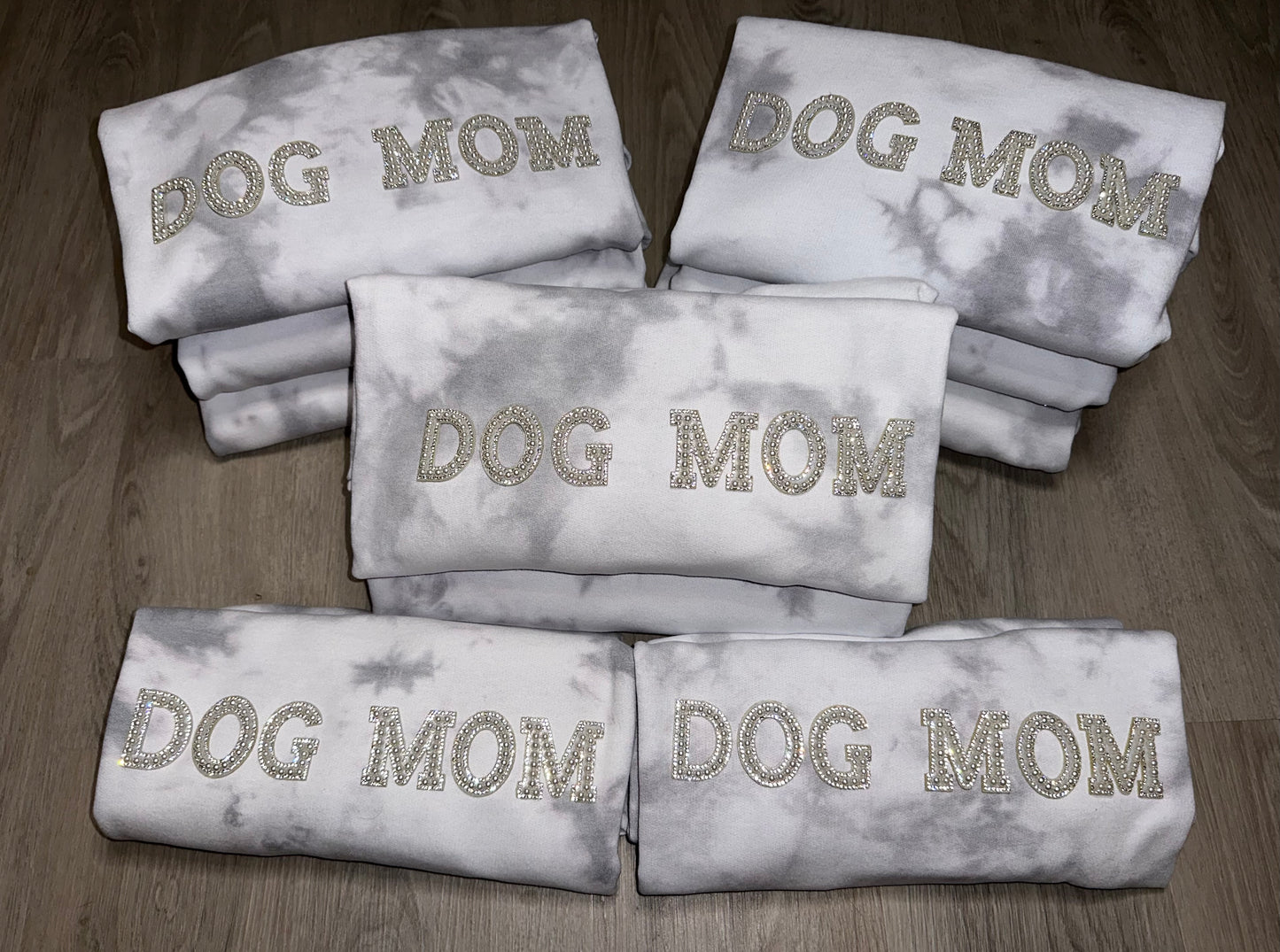 Pearl Dog Mom Crewneck